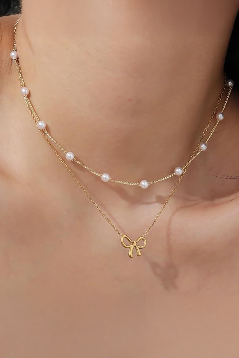 Gold Bow Pendent Pearl Neclace